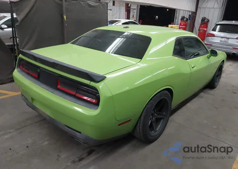 2015 Dodge Challenger R/T z USA, uszkodzony, nr VIN 2C3CDZAT6FH712892